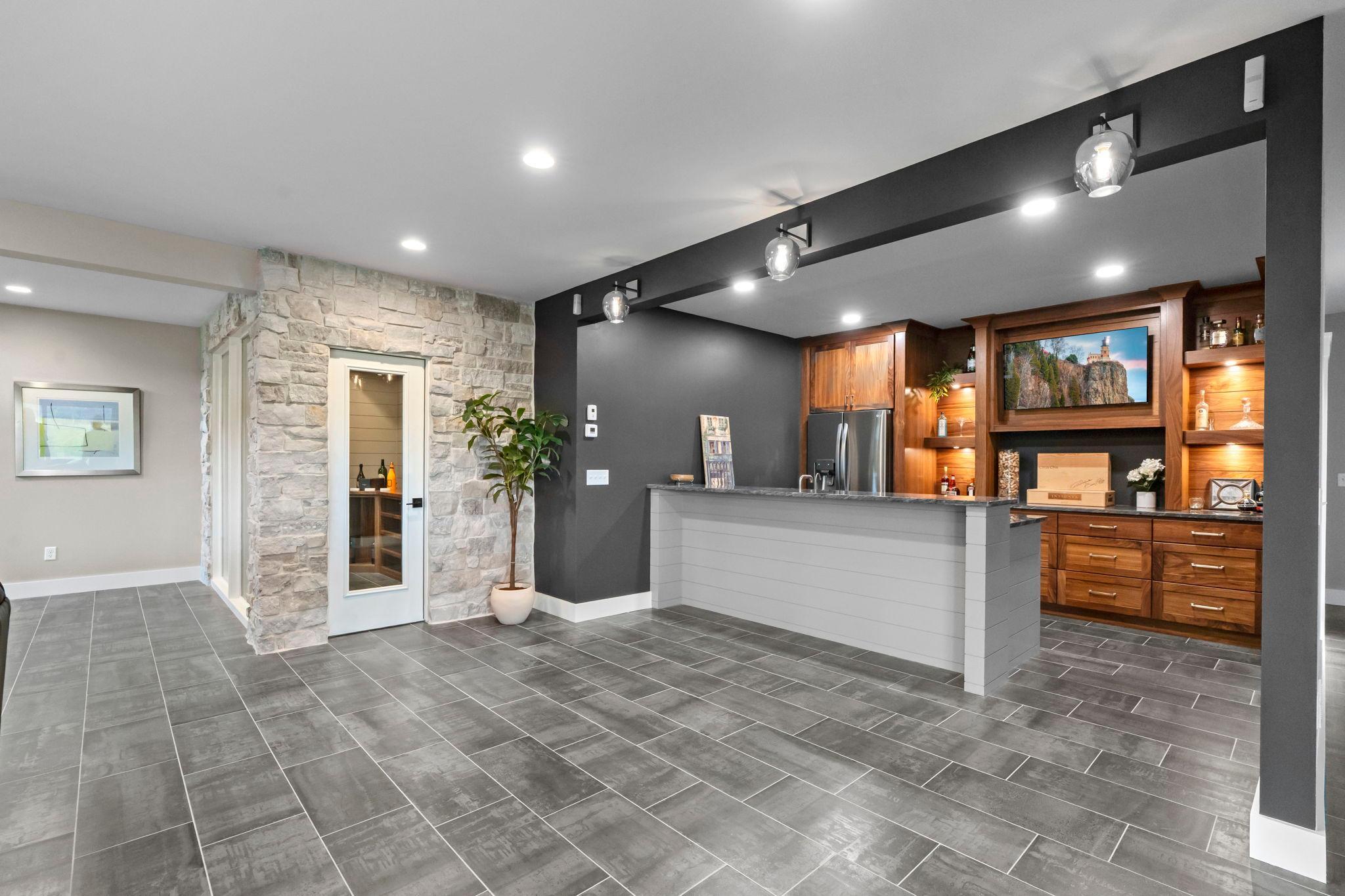 195-web-or-mls-7350 Inwood Way-13.jpg