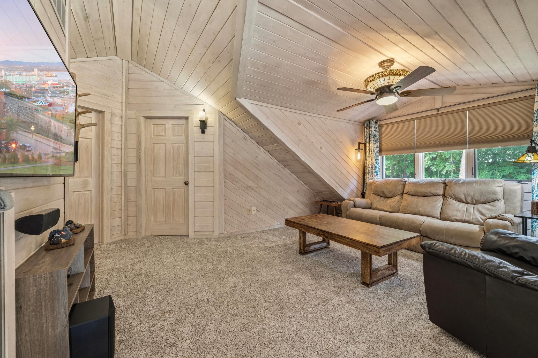 Sitting Room/Loft