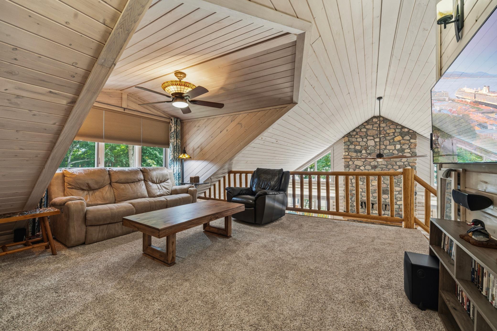 Sitting Room/Loft