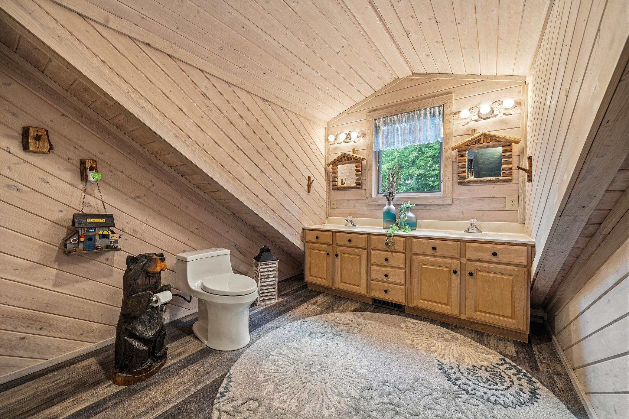 Upper Level Bath