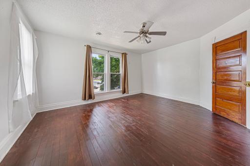 32 bedroom 5.jpg
