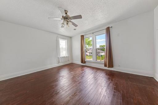 33 bedroom 5.jpg