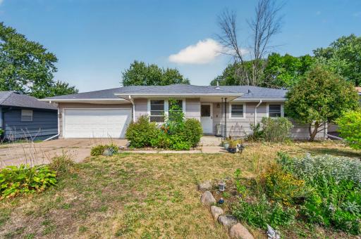 8820 60th Avenue N, New Hope, MN 55428