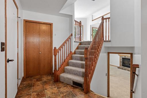 21-web-or-mls-7581 23rd St N-21.jpg