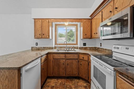 35-web-or-mls-7581 23rd St N-35.jpg