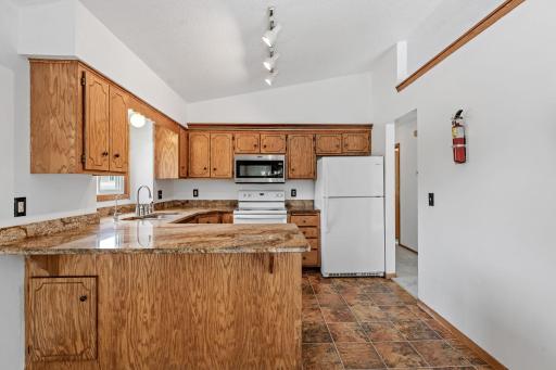33-web-or-mls-7581 23rd St N-33.jpg