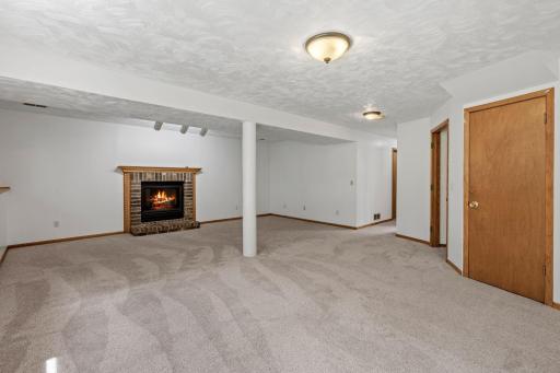 51-web-or-mls-7581 23rd St N-51.jpg