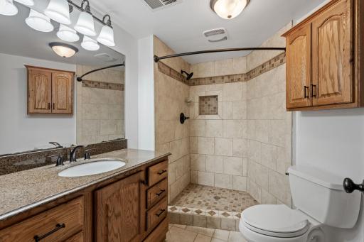 58-web-or-mls-7581 23rd St N-58.jpg