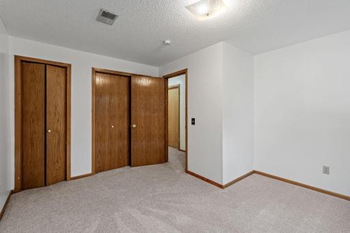57-web-or-mls-7581 23rd St N-57.jpg