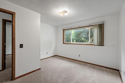 56-web-or-mls-7581 23rd St N-56.jpg