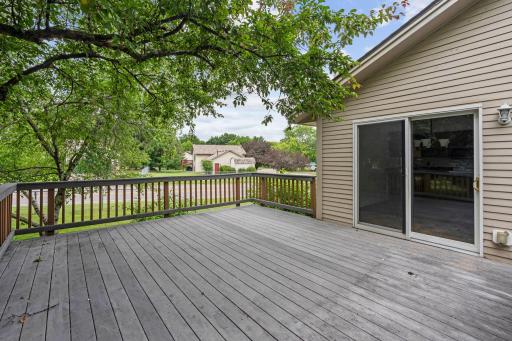 17-web-or-mls-7581 23rd St N-17.jpg