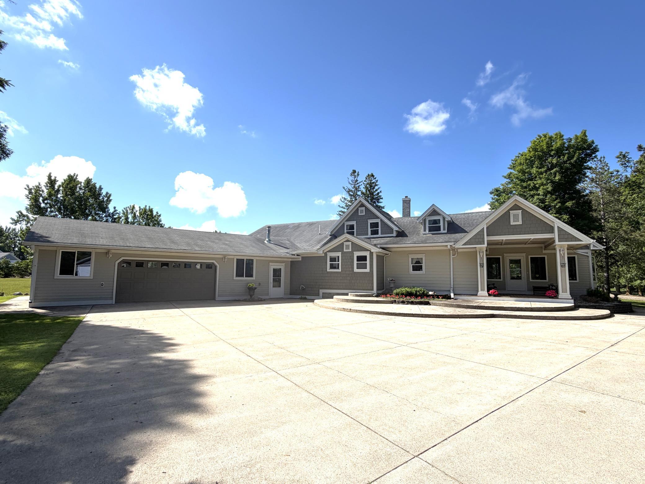 Exterior photo.JPG