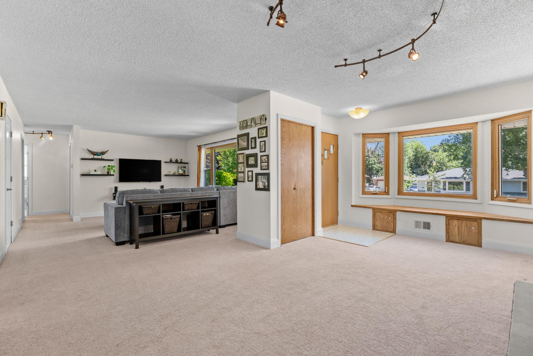 Large open concept main level