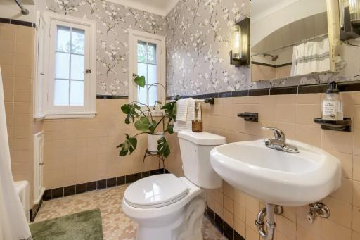 429 Fremont Street - Web Quality - 032 - 24 Bathroom.jpg