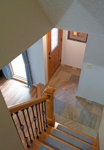 2111 Kings Valley Road W, Golden Valley, MN 55427