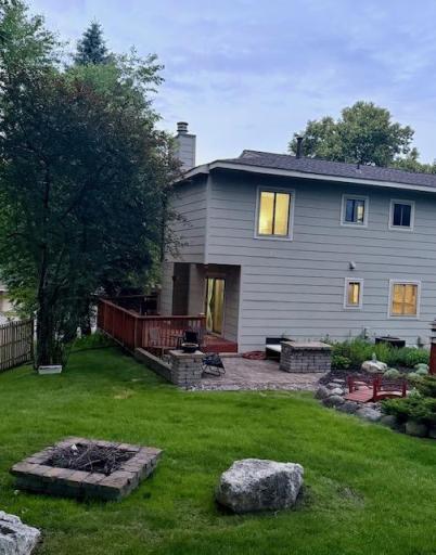 2111 Kings Valley Road W, Golden Valley, MN 55427