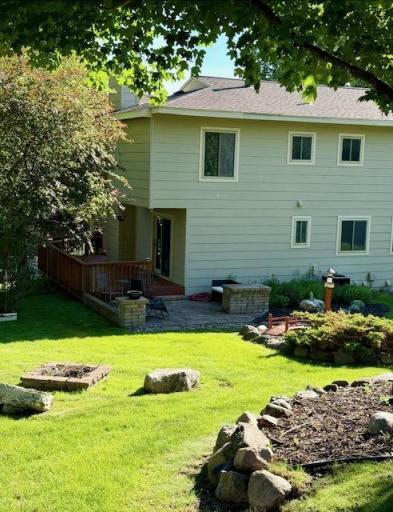 2111 Kings Valley Road W, Golden Valley, MN 55427