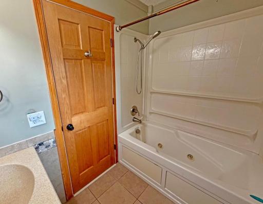 2111 Kings Valley Road W, Golden Valley, MN 55427