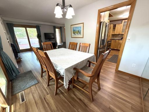 2111 Kings Valley Road W, Golden Valley, MN 55427
