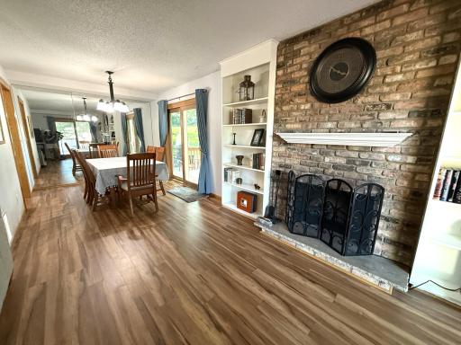 2111 Kings Valley Road W, Golden Valley, MN 55427
