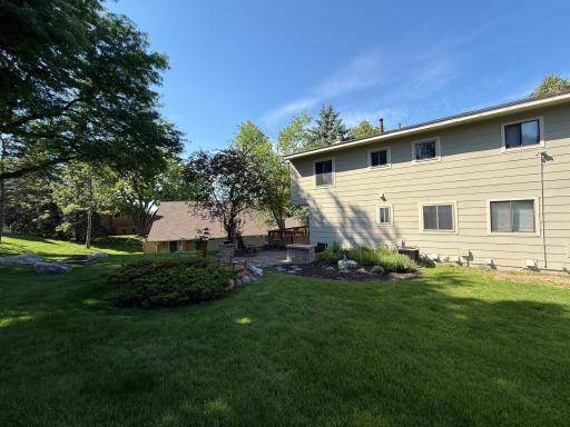 2111 Kings Valley Road W, Golden Valley, MN 55427