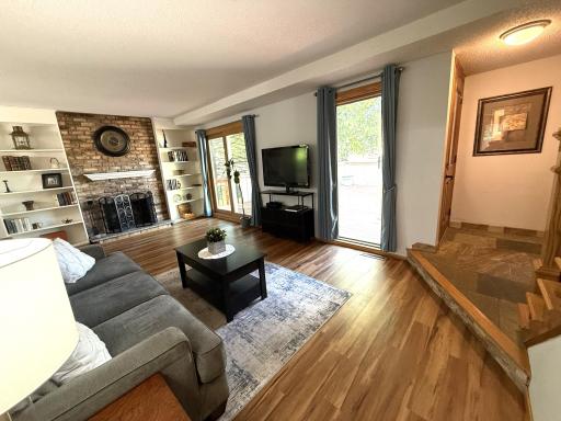 A different point of view of the living room