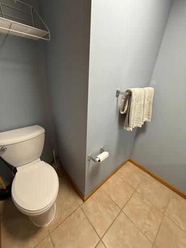2111 Kings Valley Road W, Golden Valley, MN 55427