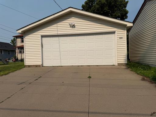 3841 29th Avenue S, Minneapolis, MN 55406