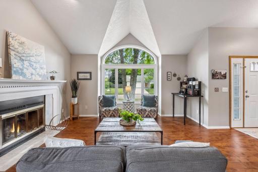 17195 Daniel Lane, Eden Prairie, MN 55346