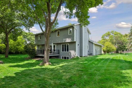 17195 Daniel Lane, Eden Prairie, MN 55346