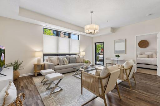 Welcome to this beautiful south facing condo in The Park building at Excelsior and Grand. 9'+ ceilings and neutral tones are throughout.