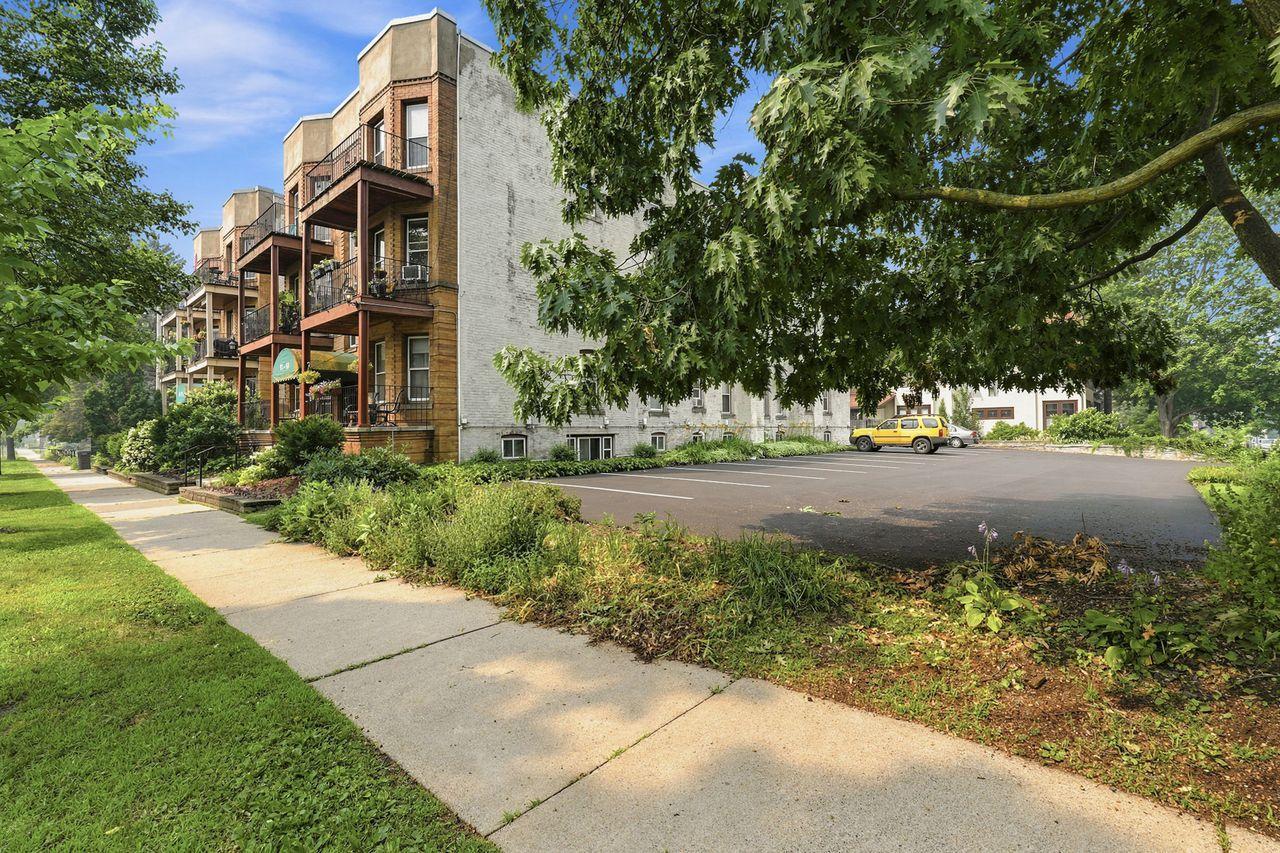 23-web-or-mls-A7400897.jpg