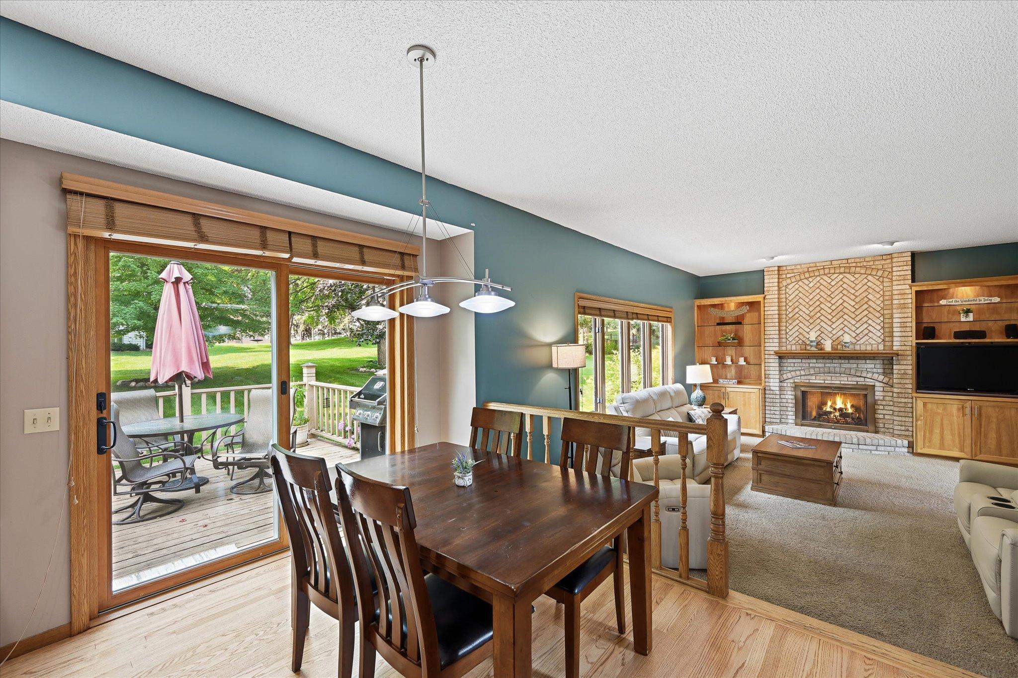 The open connection between the kitchen and family room makes it easy to stay connected while cooking, dining, and entertaining.