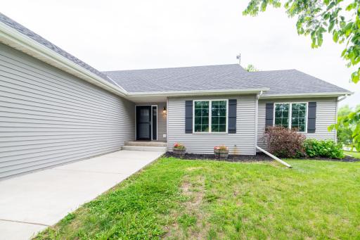 71187 240th Street, Dassel, MN 55325