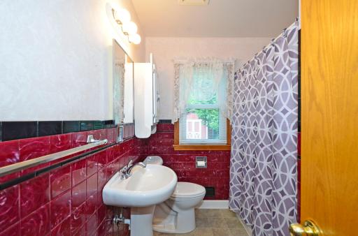 4639 Colorado Avenue N, Minneapolis, MN 55422