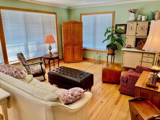 LIVING RM