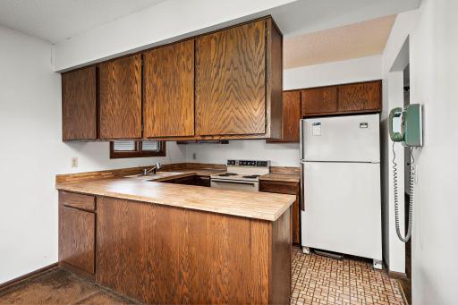 7-web-or-mls-7408-w-100th-st.jpg