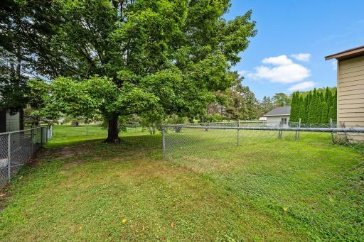 22-web-or-mls-7408-w-100th-st.jpg