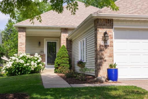8897 Compton Drive, Inver Grove Heights, MN 55076