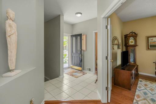 8897 Compton Drive, Inver Grove Heights, MN 55076