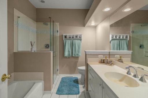 8897 Compton Drive, Inver Grove Heights, MN 55076