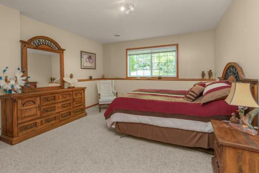 8897 Compton Drive, Inver Grove Heights, MN 55076