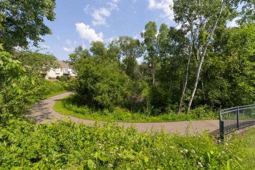 8897 Compton Drive, Inver Grove Heights, MN 55076