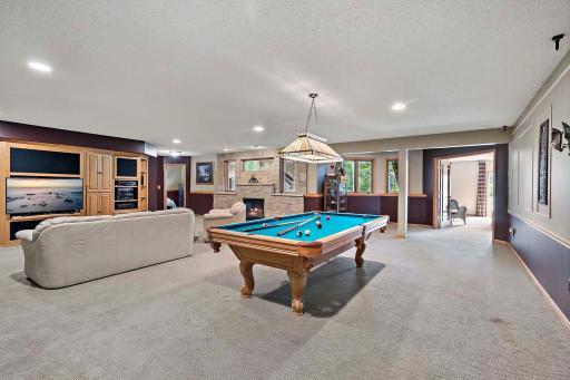 7937 9th Street Court N, Oakdale, MN 55128