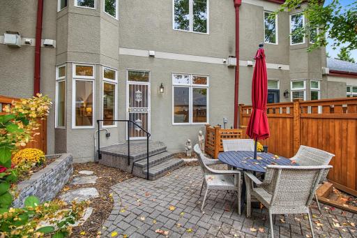 604 Coventry Lane, Minneapolis, MN 55435