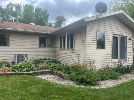 301 5th Street SW, Hankinson, ND 58041