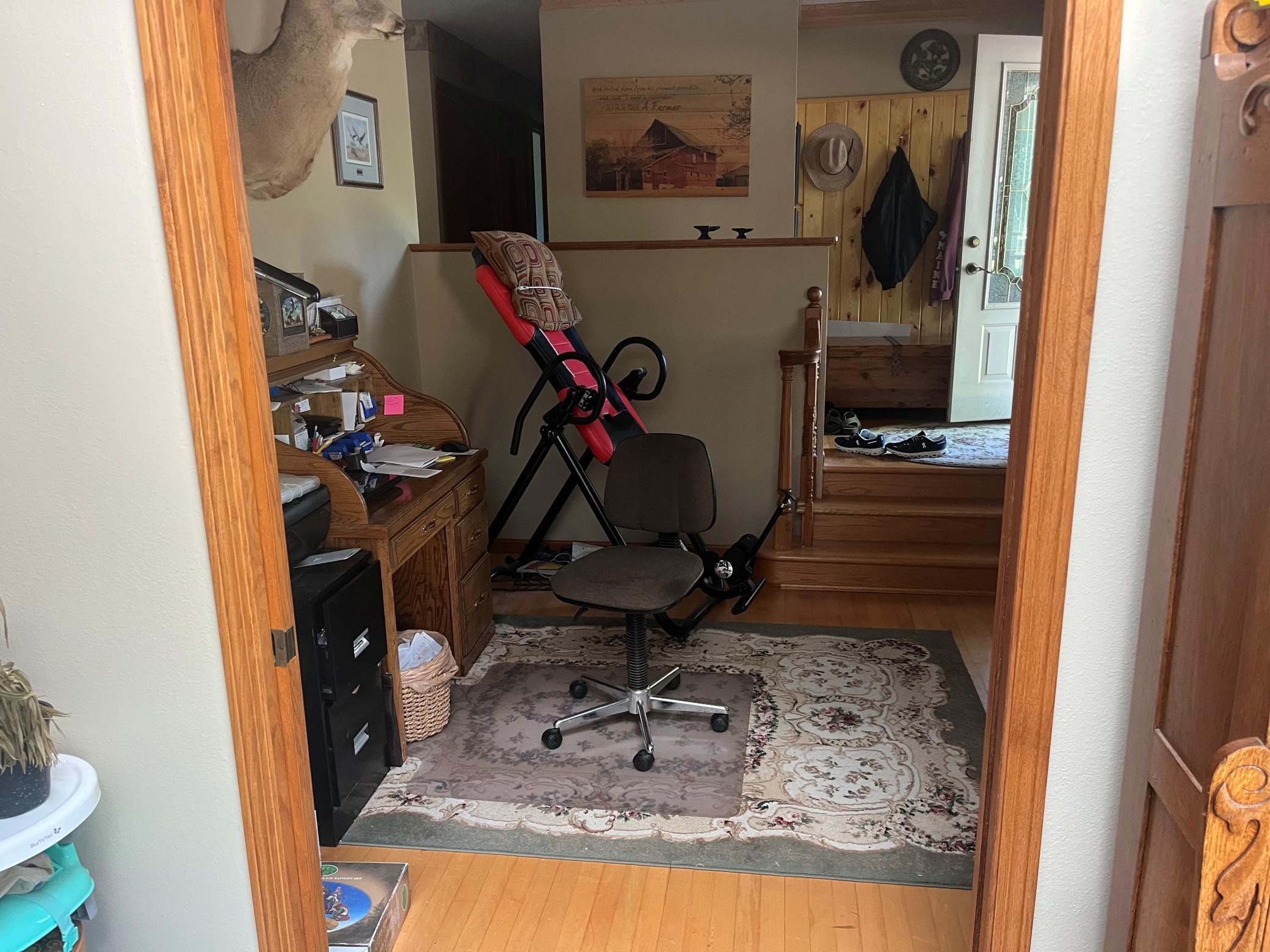 entryway or office area.jpg