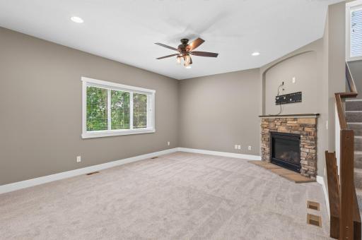 3940 192nd Lane NW, Oak Grove, MN 55303