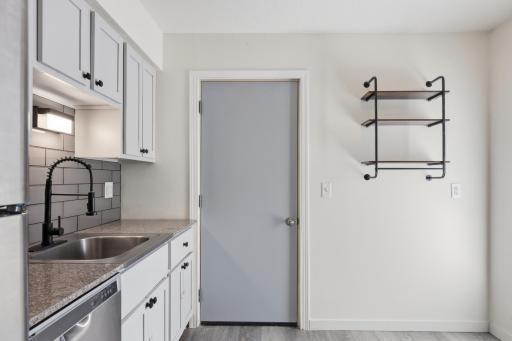 323 E 43rd Street, Minneapolis, MN 55409