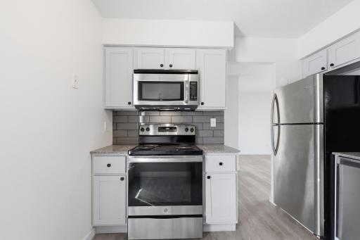 323 E 43rd Street, Minneapolis, MN 55409